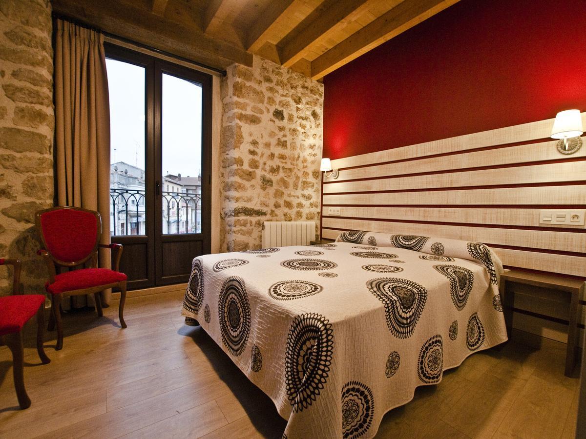 La Casa De Beli Otel Tardajos Dış mekan fotoğraf