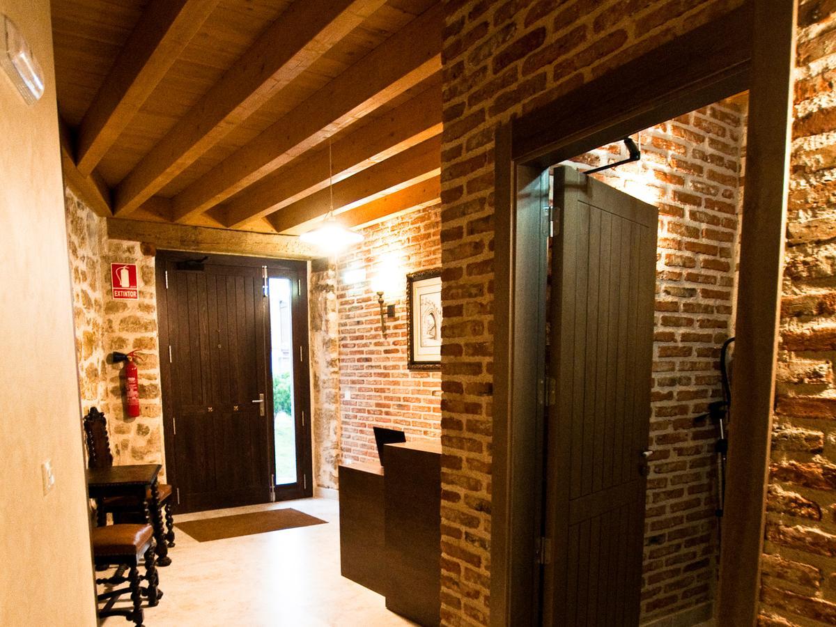 La Casa De Beli Otel Tardajos Dış mekan fotoğraf